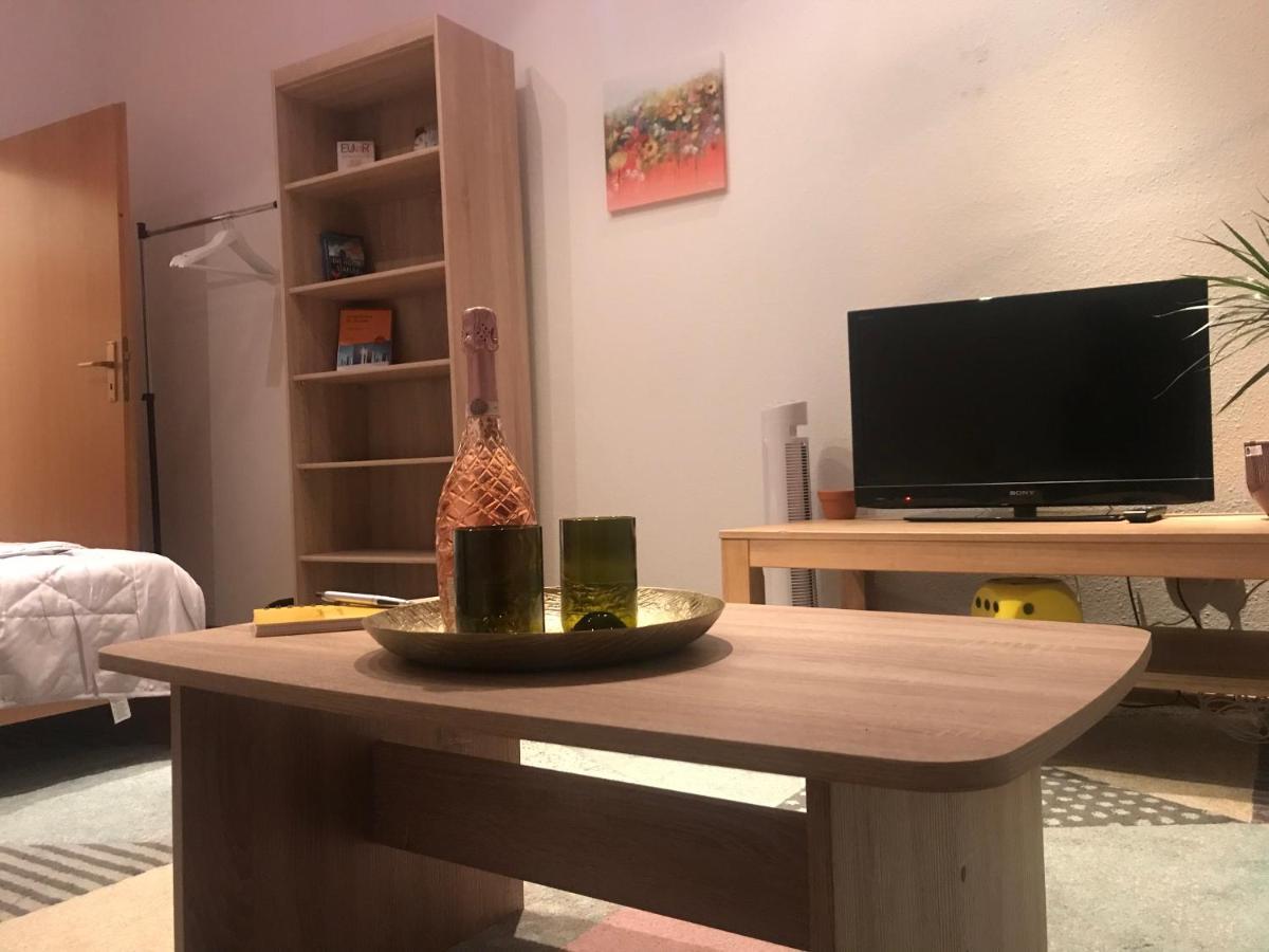 Piano Apartment In Halle Center - Netflix - Free Wifi 1 Esterno foto